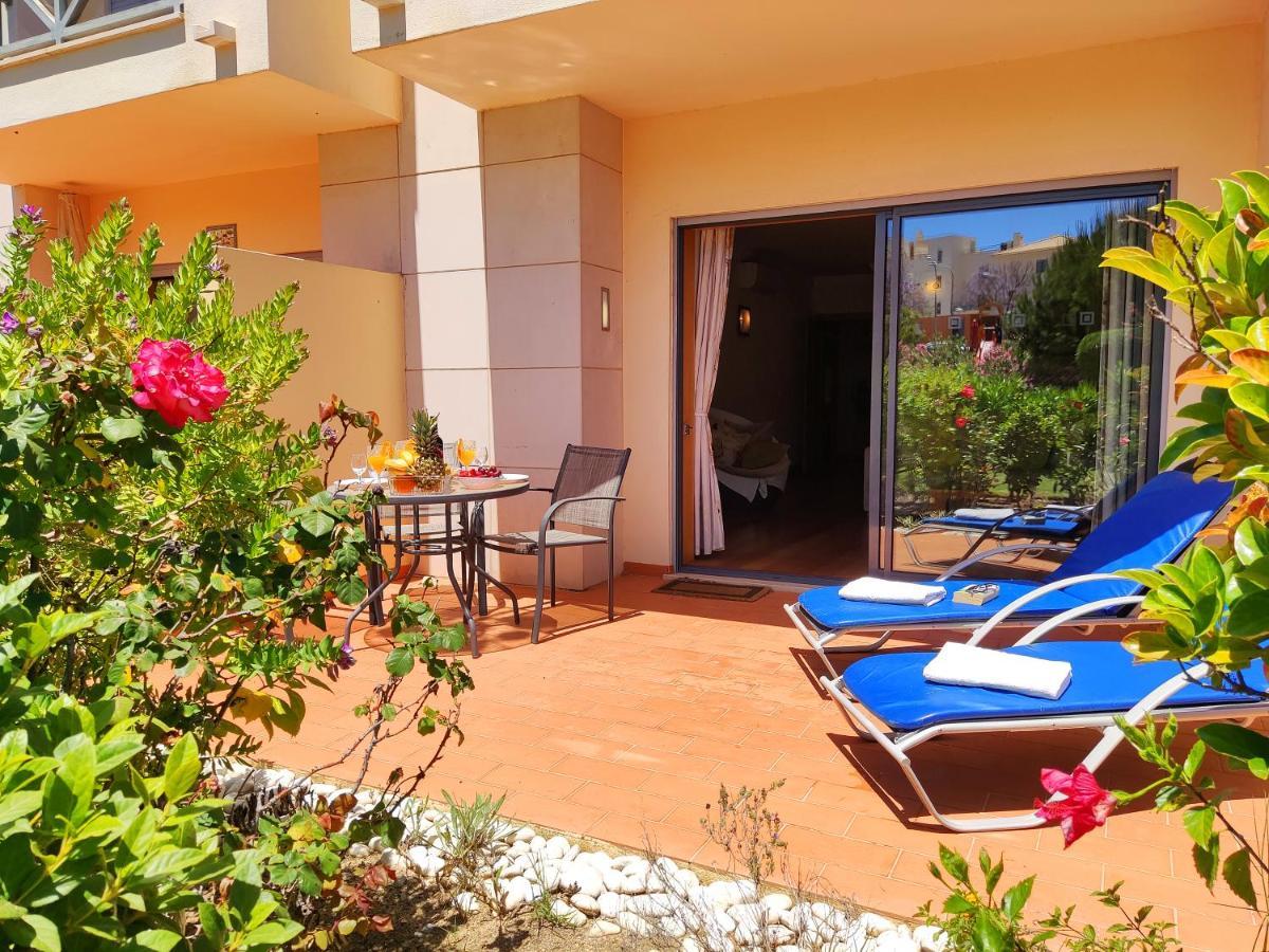 אלבופיירה Fabulous Sunny Pool&Garden Condo By Becherish מראה חיצוני תמונה